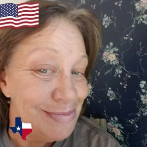 Meet your Posher, Laurie